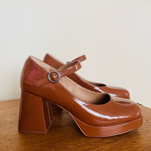 Steve Madden Shoes - Steve Madden Tan Platform Mary Jane Heels